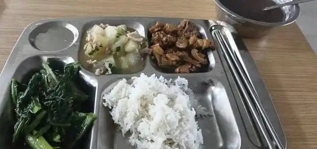 网红食堂黑暗料理是什么,_公司食堂食物难吃_职场食堂吐槽