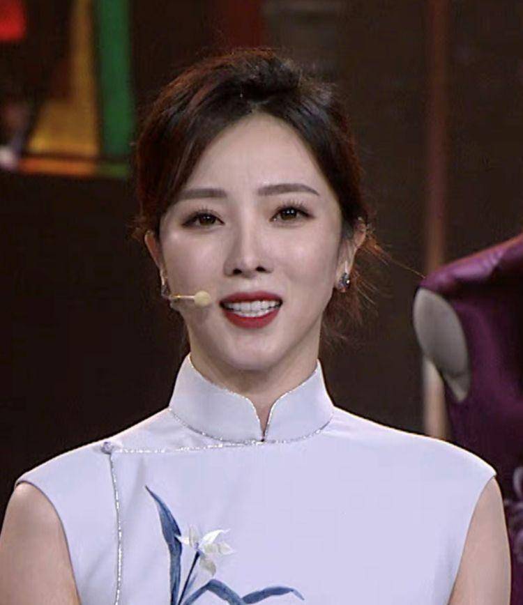 美女整容前后对比_混血女明星鼻子_娱乐圈整容美女